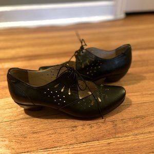 Fidji Black Italian Leather Mary Janes, size EU 38, US 7.5